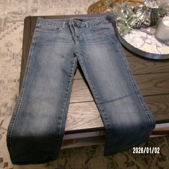 Calvin Klein Jeans Women's 10x30  Blue Boot Cut Medium Wash Denim Jeans - Picture 2 of 7